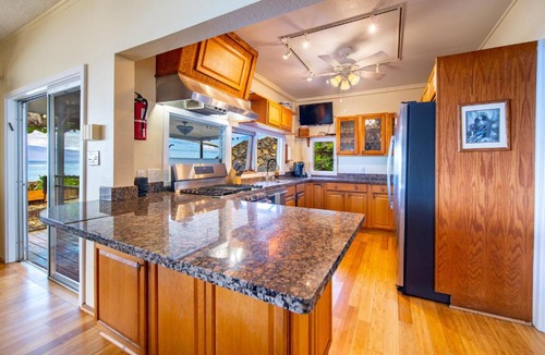 Historic Lahaina Front Street House | Oceanfront Lahaina Front Street Private Home