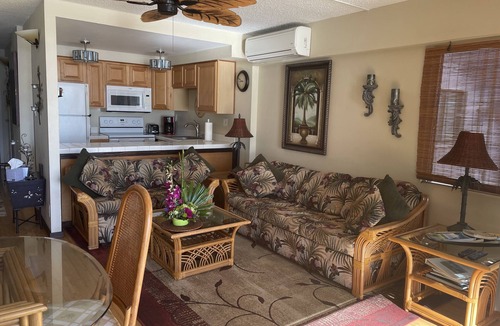 Maalaea Condo | Oceanfront, Luxurious Bed & Bedding, Air Conditioned, fast WiFi!