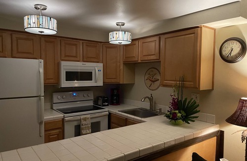 Maalaea Condo | Oceanfront, Luxurious Bed & Bedding, Air Conditioned, fast WiFi!