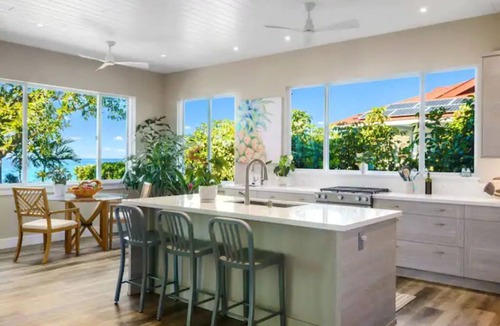 Honaunau-Napoopoo House | Oceanfront New House on Kealakekua Bay