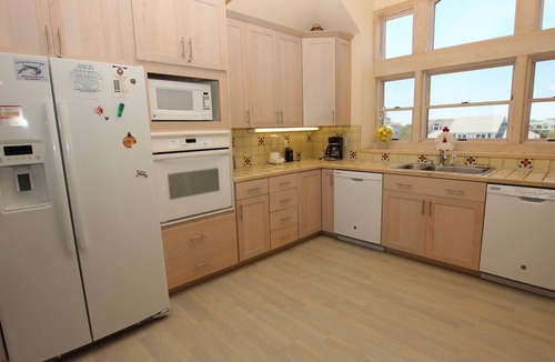 Whalehead Beach House | OCEANFRONT, Pool, Priv Beach Access, Rec Rm, WL945, Sweet Dreams