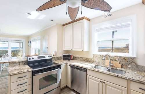 Southern Shores House | Oceanfront Private Beach Access & Community Pool!