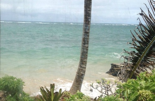 Hauula House | Oceanfront Romantic Couple's Getaway with Private Beach w/Full Living Amenities