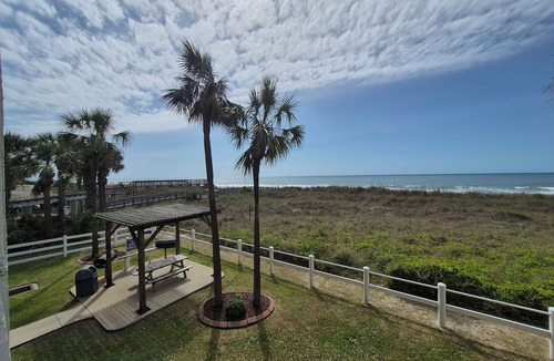 Crescent Beach Condo | Oceanfront Three Bedroom Condo - Crescent Sands in Crescent Beach C1