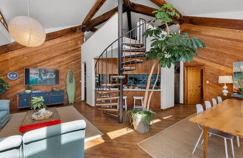 Pine Knoll Shores House | Oceanfront Treehouse Retreat | Private Beach Walkw