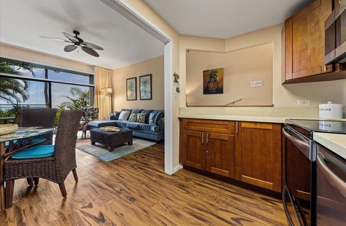 Honokowai Condo | Oceanfront tropical retreat on the ground floor