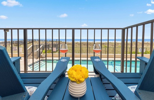 Ash Condo | OCEANFRONT Updated 3 Bedroom, 3 Bathroom Condo w/pool