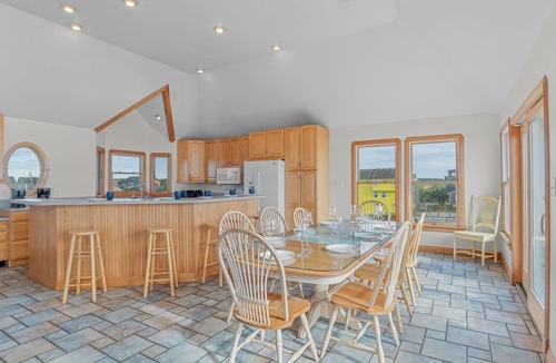 Frisco House | Oceanfront w/Pool, Hot Tub, Elevator, Game Room. Feel like an Island Princess!