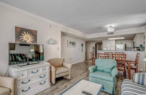 Myrtle Beach Condo | Oceanfront | Walk to Boardwalk | Indoor/Outdoor Pool | Lazy River | Hot Tub | Walk to Convention Ctr