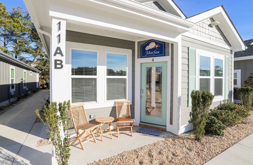 Corolla Light Condo | Oceanside: Modern home with Stunning Decor! Pets ok!