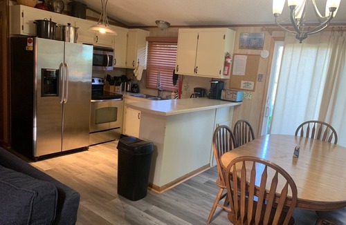 Avon House | Oceanside - One Minute Walk to Beach Access - Community Pool - Dogs - Cargo Lift