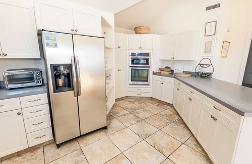 Corolla Light House | Oceanside, Private Pool, Hot Tub, Close to the Beach Access, 225, Glory Be