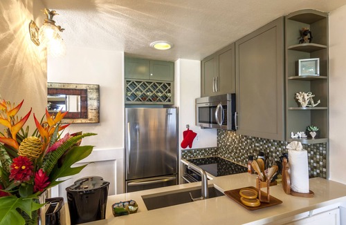Hana Apartment | Oceanview #105 at Hana Kai Maui - Sweet Studio Unit, Great View and Decor!