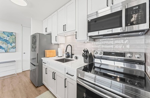Waikiki Condo | Oceanview Waikiki condo, free parking! RENOVATED 2025