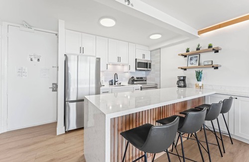 Waikiki Condo | Oceanview Waikiki condo, free parking! RENOVATED 2025