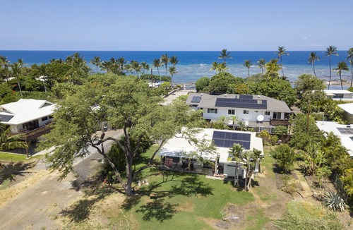 Puako House | ʻOhana Hale in Puako! Rare full Mauna Kea Views, Steps to the Beach, Private.