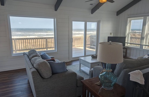 Duck Cottage | Old Bay Hideaway Oceanfront New Ownership and updated 2024