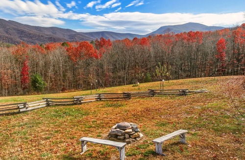 Luray Cabin | Old Wagon Ridge – Cozy Mountain Escape with Hot Tub & Views