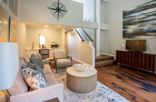 Historic District - North Hotel | Olde Harbour Inn