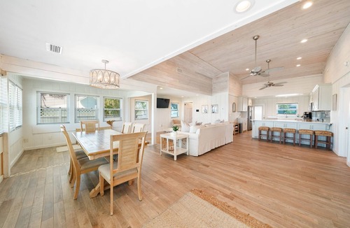 Bahama Beach House | Oleander Elegance | Renovated Gulf-Front Escape