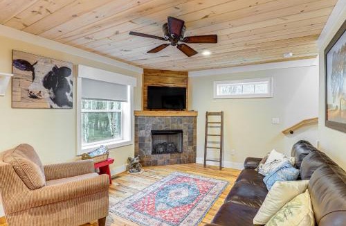 Hendersonville House | On Farm: Charming Hendersonville Retreat!