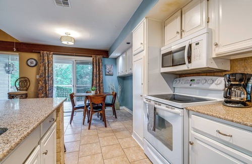 Point Venture House | On Golf Course! Resort-Style Lago Vista Retreat