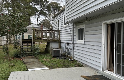 Riverside House | One Block Away from CNU