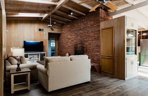 Clovis House | Only 5BR in Clovis ! Spacious and relaxing! Plenty of space to spread out!