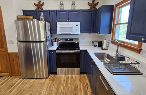 Whalehead Beach House | Only 800 feet to the beautiful beaches! Private 16x32 pool. Hot Tub. Pets ok. Pool Table