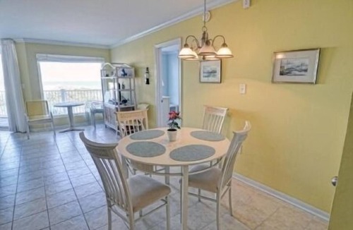 Sneads Ferry Condo | Open and Airy Oceanfront Unit with amazing views