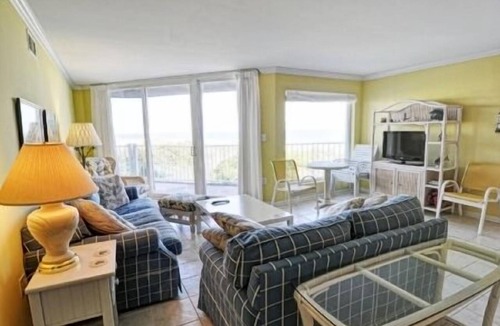 Sneads Ferry Condo | Open and Airy Oceanfront Unit with amazing views