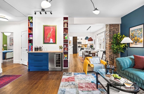 Downtown House | Outdoor Movie - Blocks from Downtown - 3BD + 1BD Tiny Home