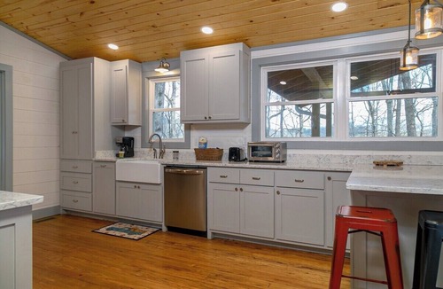Clarkesville Cabin | Overlook at Lake Burton - Beautiful views of Lake