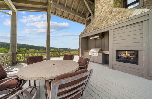 Linville House | Overlook at Wilderness Trail