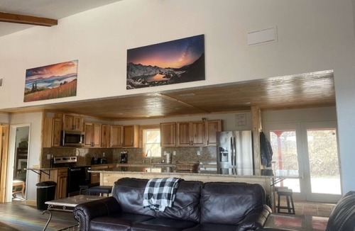 Banner Elk Cabin | Overlook Lodge 5 min to slopes 5 King Master ensuites 7 bedrooms 8 baths amazing views.