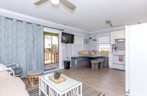 North Topsail Beach House | Overlook the Intracoastal and walk to the beach!