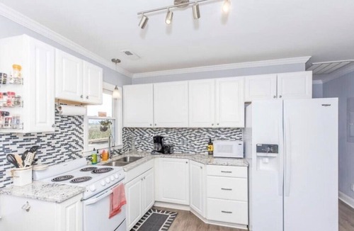 North Topsail Beach House | Overlook the Intracoastal and walk to the beach!