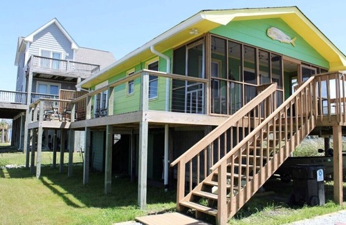 North Topsail Beach House | Overlook the Intracoastal and walk to the beach!