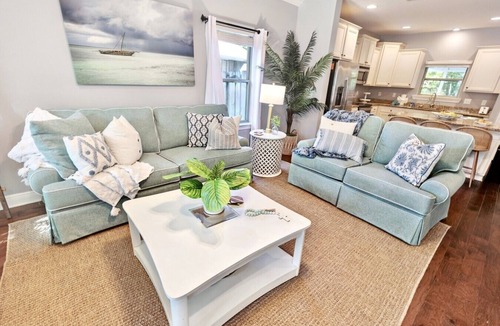 Point Washington House | Paddle Boards, Beach Gear, Backyard Bar & lawn games!