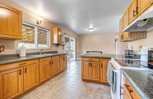 Ainaloa House | Pahoa Home w/Fenced-In Yard: Near Hilo & Parks