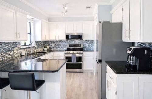 Sandalwood House | Palm Paradise hideaway in Jacksonville