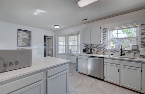 Murraysville House | Palm Tree Paradise!