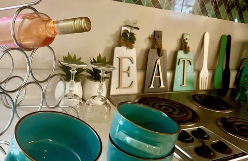 Covington Bed & Breakfast | “Palms & Paradise” The perfect vacation home 🌴