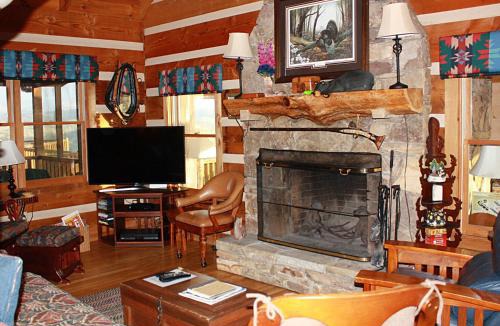 Ferguson House | Palomar by Leatherwood Mountains Resort