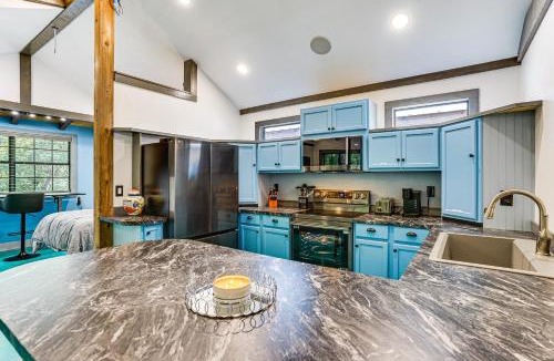 Glen Rose Apartment | Paluxy Riverfront Couple’s Studio on Over 2 Acres!