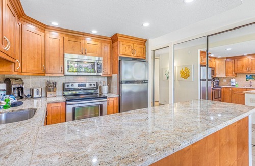 Honokowai Condo | Papakea H107 1 bedroom, 1 bath OceanView 1 Condo by RedAwning