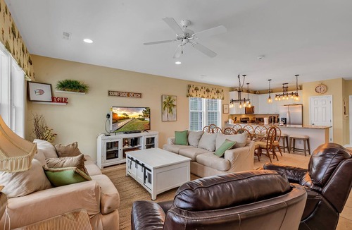 Surfside Beach House | Paradise at the beach! Sleeps 14. Walk to beach&food. Private Pool. Pet-Friendly