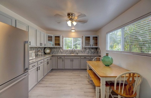 Kapoho House | Paradise found! 3 bedroom home with large lanai, AC and 2 blocks from the ocean