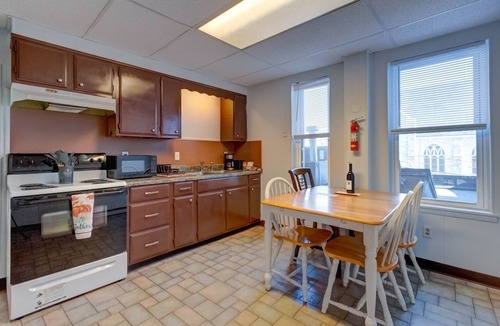 Hershey Apartment | Parkview, Apt #5 Parkview Historic Apartment