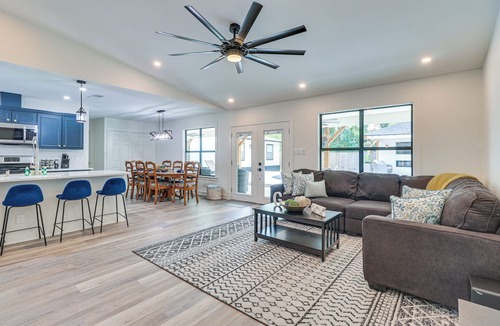 Austin House | Patio Oasis | Beautiful Swimming Pool | Cabana!